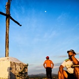 A solid?o do ser humano encontra esperan?a na solid?o do pr?prio Cristo