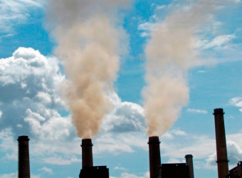 Usina a carvão em Kosovo polui o ar. Foto: World Bank/L. Aliu