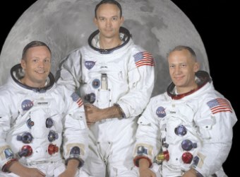 Astronautas da nave Apolo 11 (da esq. para a dir) : Neil Armstrong, Michael Collins e Buzz Aldrin. Crédito: NASA