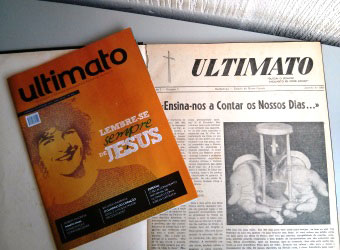 Revista Ultimato de janeiro de 2014 ao lado da primeira edição do então jornal Ultimato (1968).